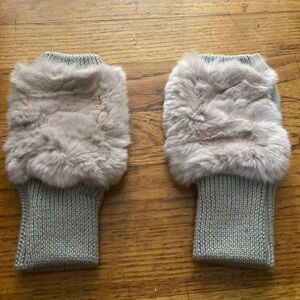 These gloves are made out of knit and rabbit fur.